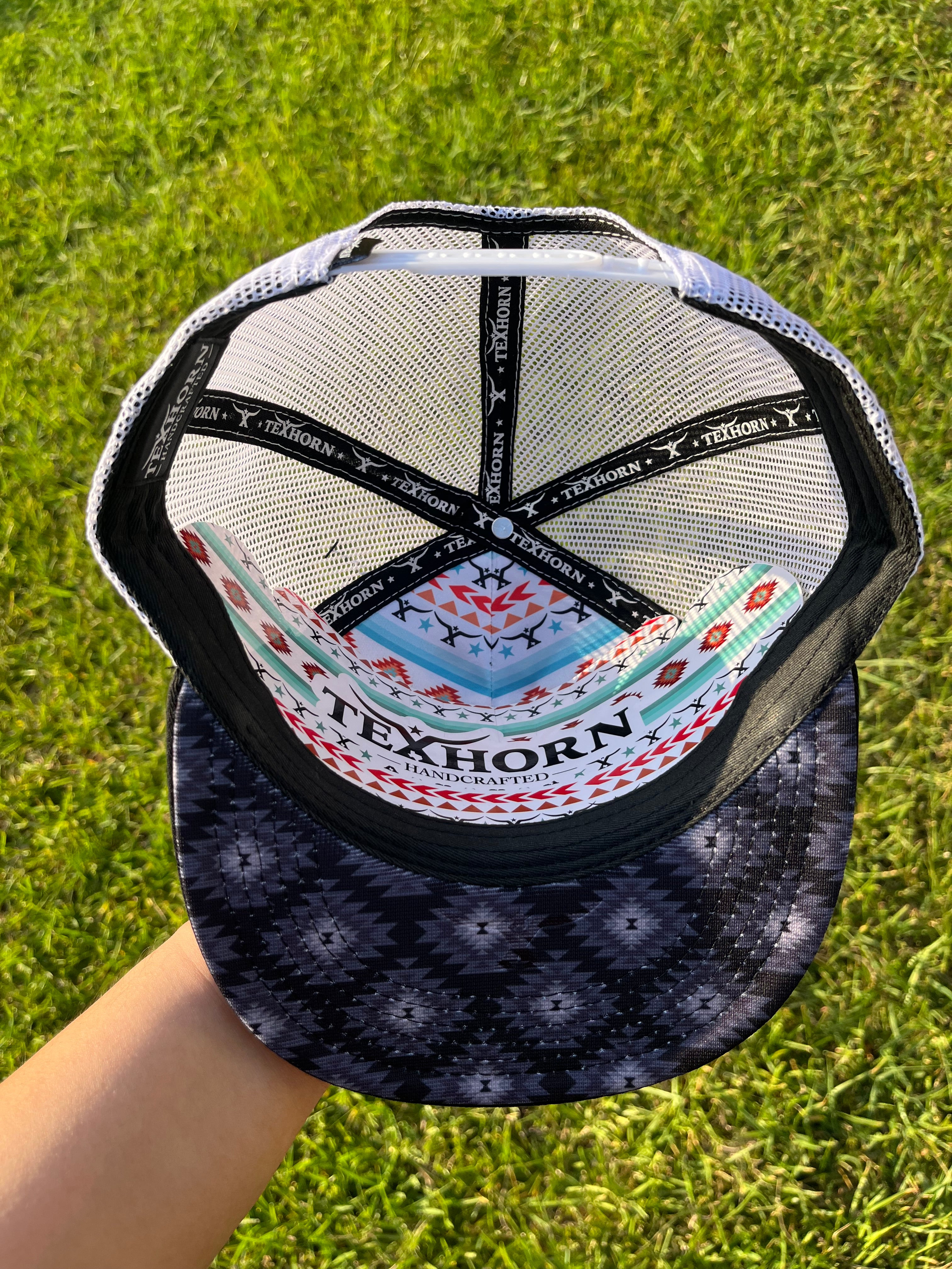 TEXHORN Black & White Snap Back